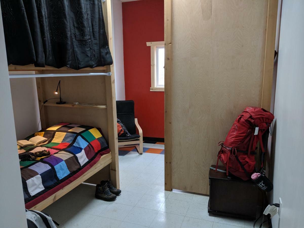 Out East Hostels - Rocky Harbour Ngoại thất bức ảnh