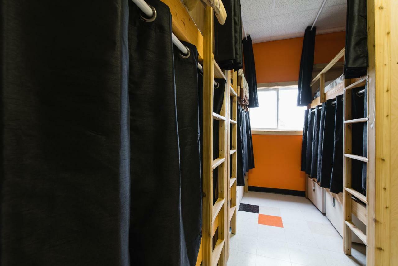 Out East Hostels - Rocky Harbour Ngoại thất bức ảnh